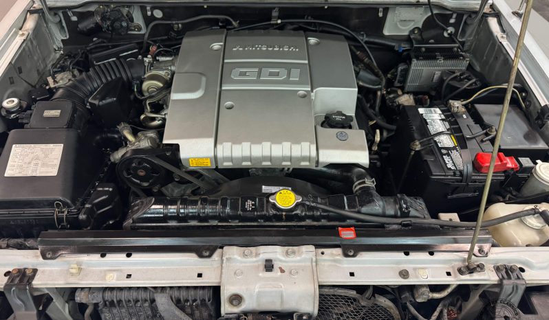 1999 Mitsubishi Pajero Exceed GDI V6 full