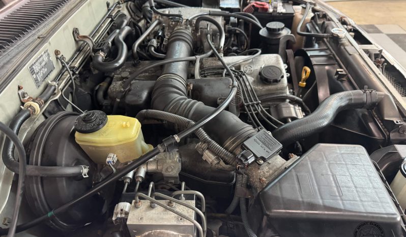 1999 Toyota Hilux Surf SSR-X full