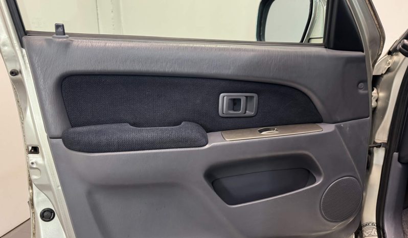 1999 Toyota Hilux Surf SSR-X full