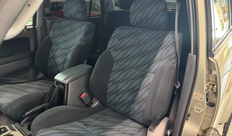 1999 Toyota Hilux Surf SSR-X full