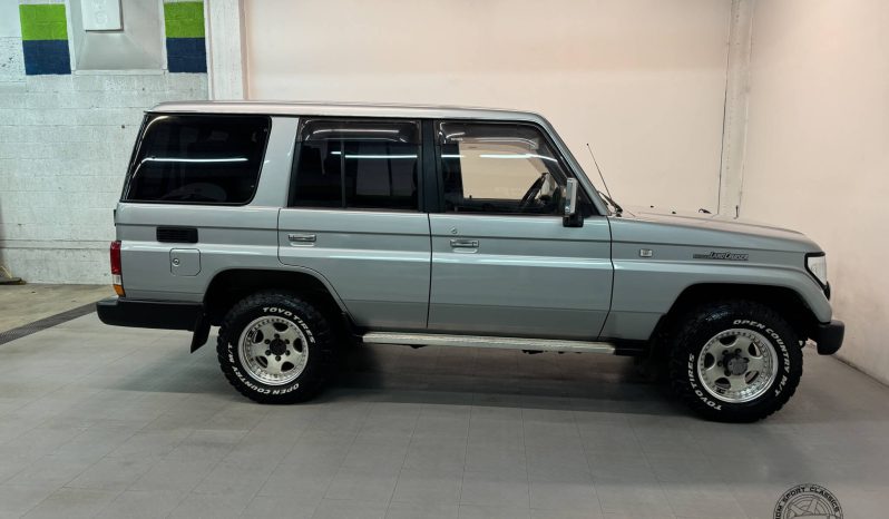 1994 Toyota Land Cruiser SX Narrow Body full