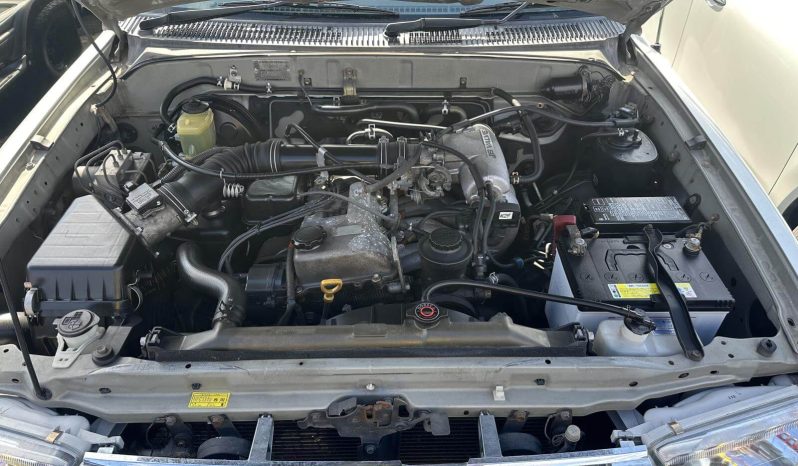 1999 Toyota Hilux Surf SSR-X V Selection full