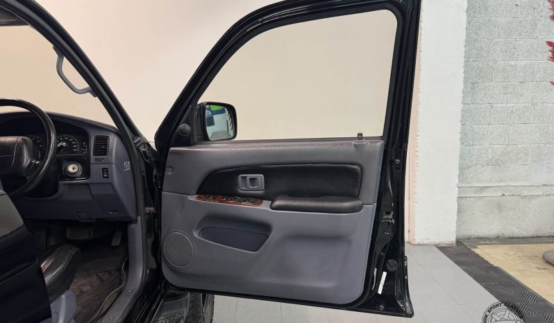 1996 Toyota Hilux Surf SSR-X full