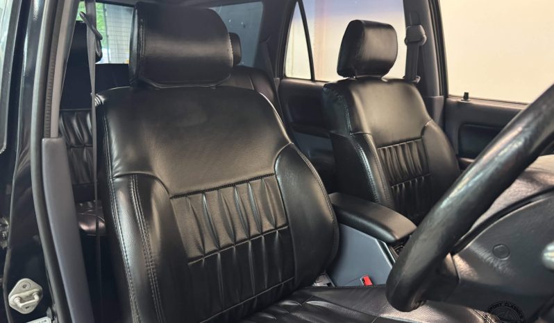 1996 Toyota Hilux Surf SSR-X full