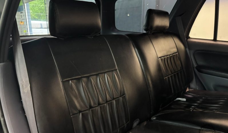 1996 Toyota Hilux Surf SSR-X full
