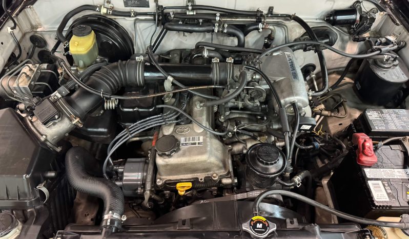 1996 Toyota Hilux Surf SSR-X full