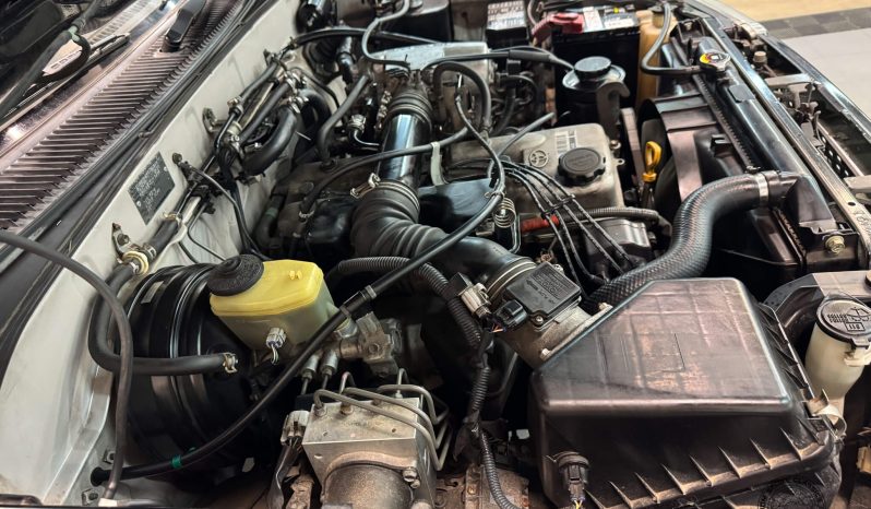 1996 Toyota Hilux Surf SSR-X full
