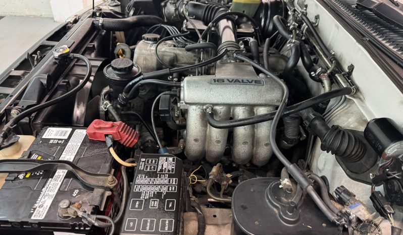 1996 Toyota Hilux Surf SSR-X full