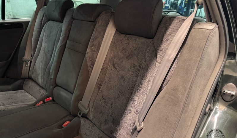 2000 Toyota Crown Athlete Estate full