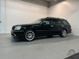2000 Toyota Crown Athlete Estate full