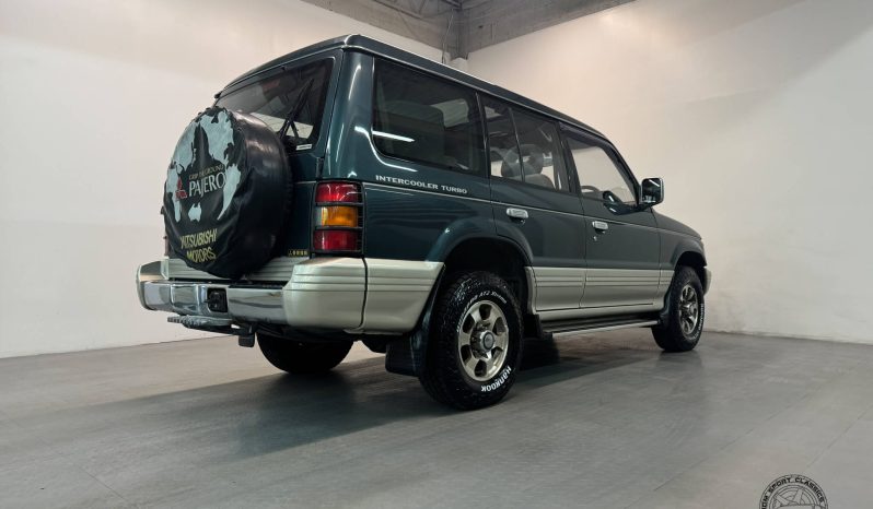 1991 Mitsubishi Pajero XP 5 Speed Manual full