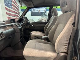 1991 Mitsubishi Pajero XP 5 Speed Manual full