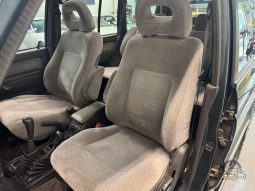 1991 Mitsubishi Pajero XP 5 Speed Manual full