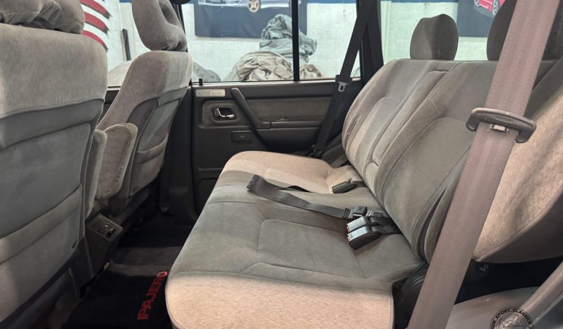 1991 Mitsubishi Pajero XP 5 Speed Manual full