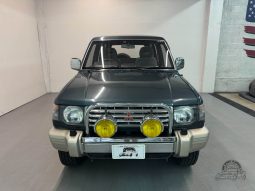 1991 Mitsubishi Pajero XP 5 Speed Manual full