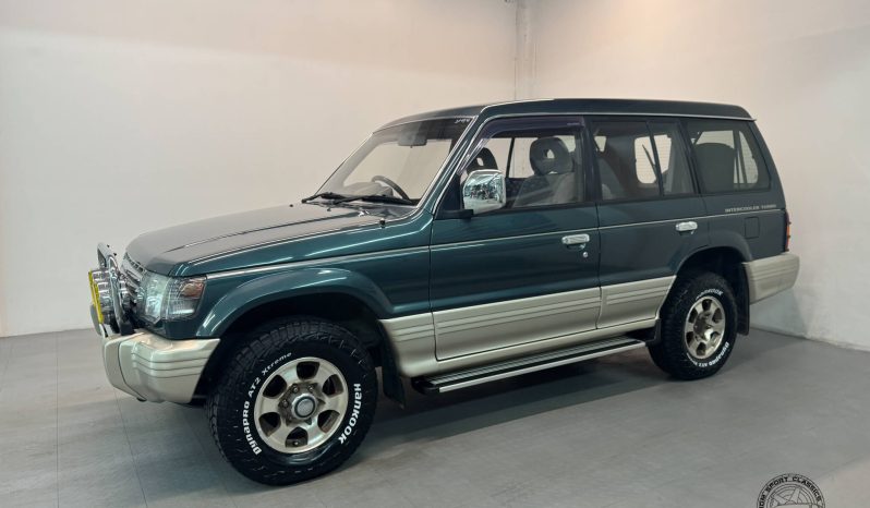 1991 Mitsubishi Pajero XP 5 Speed Manual full