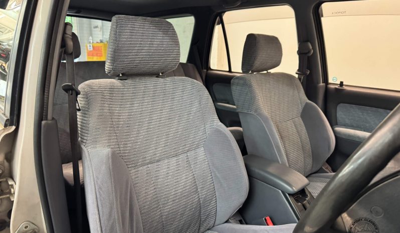 1996 Toyota Hilux Surf SSR-X full