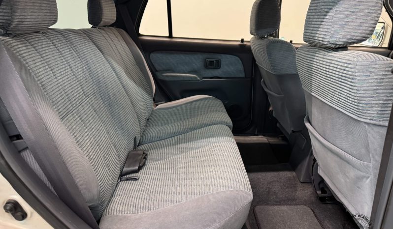 1996 Toyota Hilux Surf SSR-X full