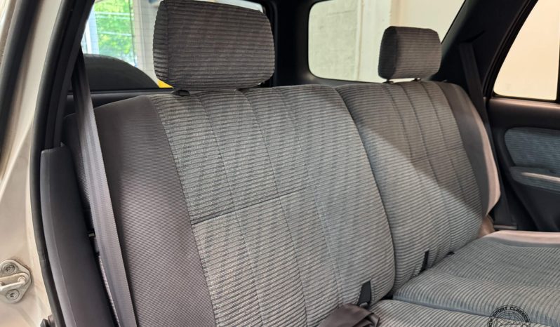 1996 Toyota Hilux Surf SSR-X full