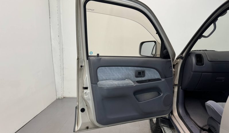 1996 Toyota Hilux Surf SSR-X full