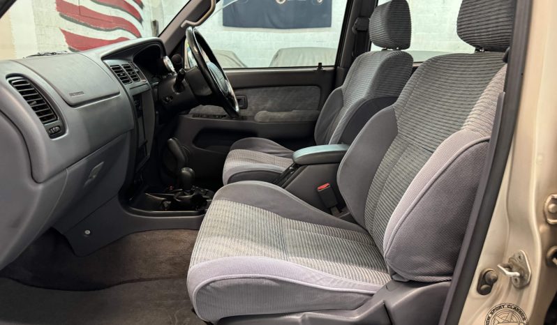 1996 Toyota Hilux Surf SSR-X full