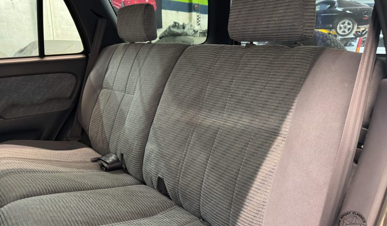 1996 Toyota Hilux Surf SSR-X full