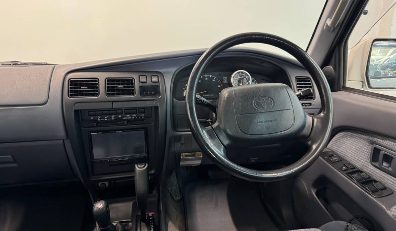 1996 Toyota Hilux Surf SSR-X full