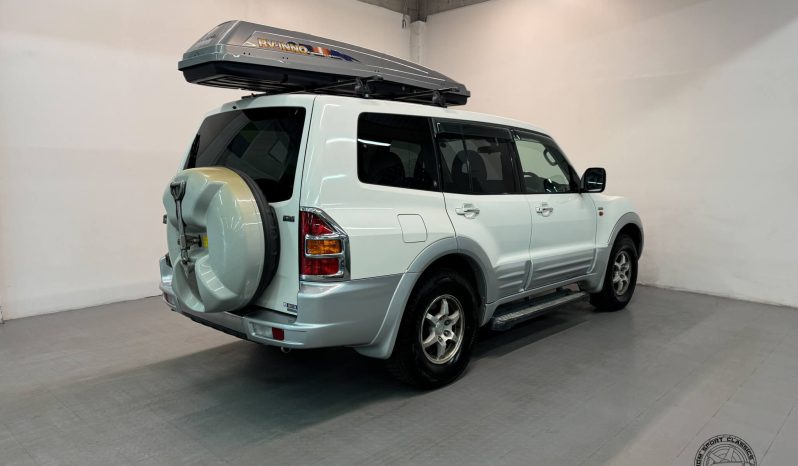 2000 Mitsubishi Pajero Super Exceed DI full