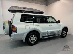 2000 Mitsubishi Pajero Super Exceed DI full