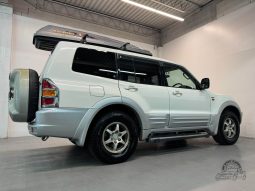 2000 Mitsubishi Pajero Super Exceed DI full