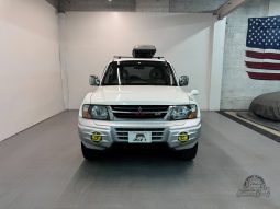 2000 Mitsubishi Pajero Super Exceed DI full