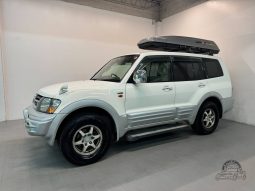 2000 Mitsubishi Pajero Super Exceed DI full