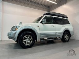 2000 Mitsubishi Pajero Super Exceed DI full