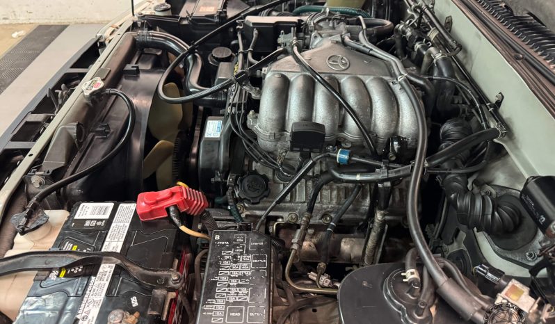 1998 Toyota Hilux Surf SSR-G VZN185 full