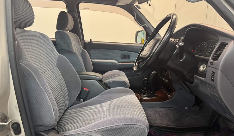1995 Toyota Hilux Surf SSR-G full