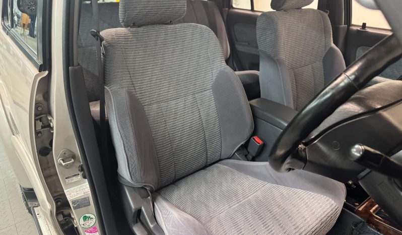 1995 Toyota Hilux Surf SSR-G full