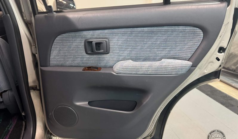 1995 Toyota Hilux Surf SSR-G full