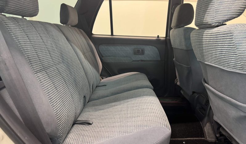 1995 Toyota Hilux Surf SSR-G full