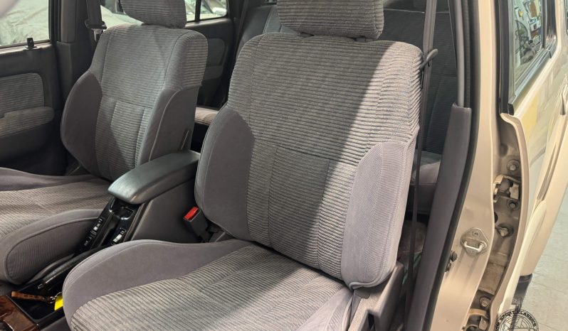 1995 Toyota Hilux Surf SSR-G full
