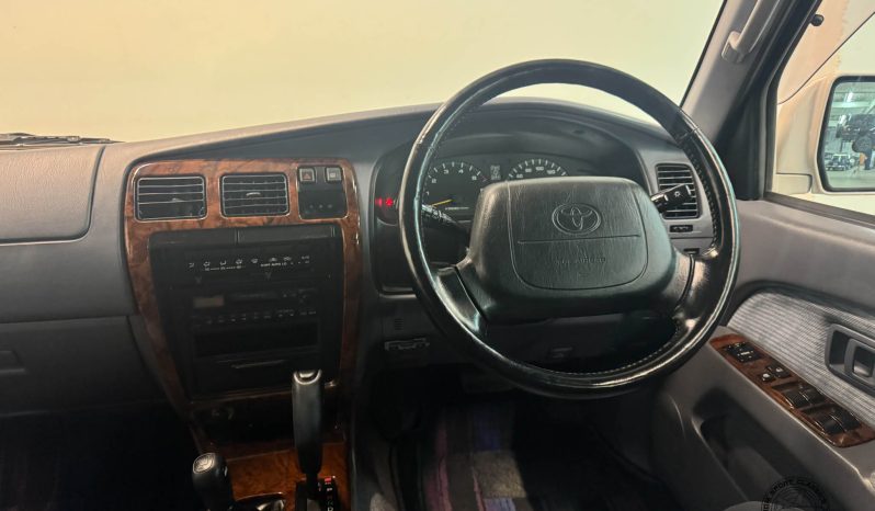 1995 Toyota Hilux Surf SSR-G full