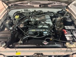 1995 Toyota Hilux Surf SSR-G full