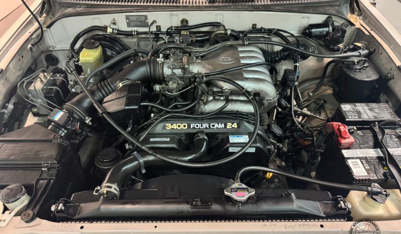 1995 Toyota Hilux Surf SSR-G full