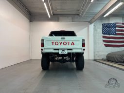 1999 Toyota Hilux Sports Pickup full