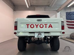 1999 Toyota Hilux Sports Pickup full