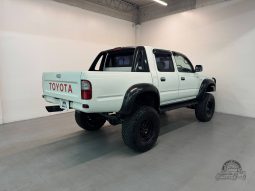 1999 Toyota Hilux Sports Pickup full