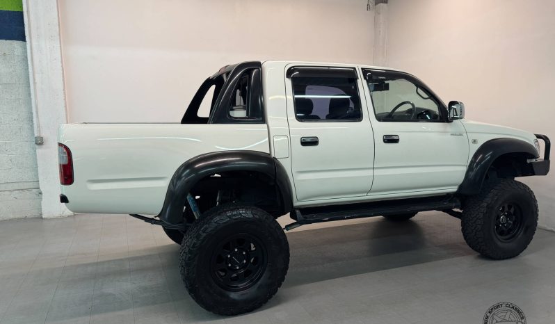1999 Toyota Hilux Sports Pickup full