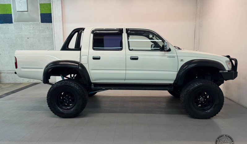 1999 Toyota Hilux Sports Pickup full