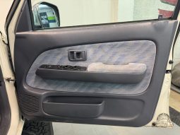 1999 Toyota Hilux Sports Pickup full