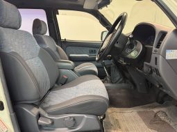 1999 Toyota Hilux Sports Pickup full