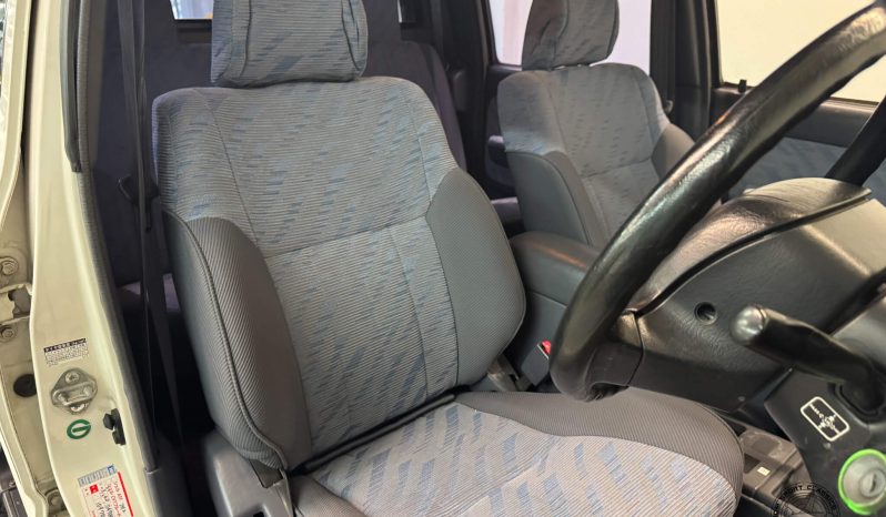 1999 Toyota Hilux Sports Pickup full